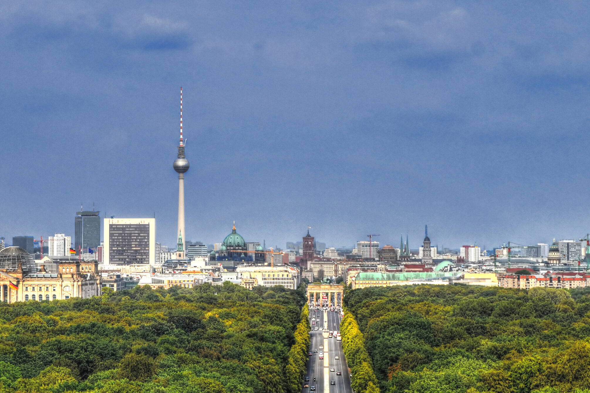 Mit drei Standorten in Deutschland: BBRecruiting Personalberatung in Düsseldorf, Hamburg und München - wir finden Führungskräfte und Spezialisten.