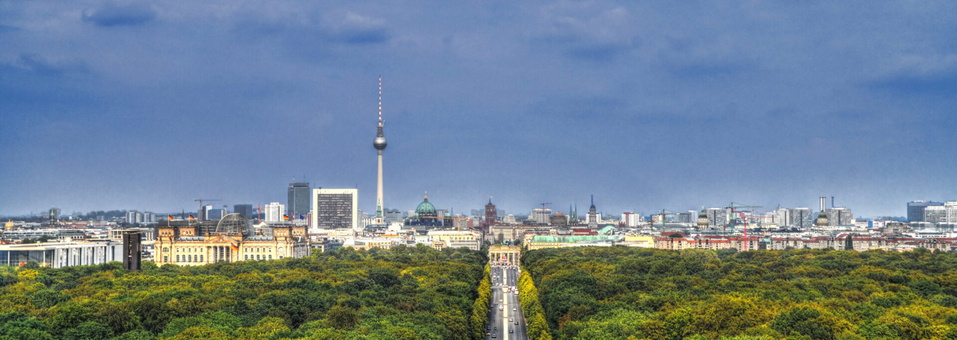 Mit drei Standorten in Deutschland: BBRecruiting Personalberatung in Düsseldorf, Hamburg und München - wir finden Führungskräfte und Spezialisten.