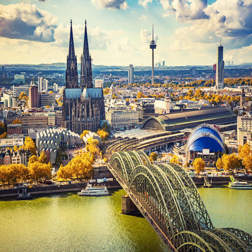 Dies trägt zu einer deutlich höheren Reichweite unseres Netzwerks bei und lässt Sie in jeder Region starke Experten finden. Kontaktieren Sie uns als Personalberatung in Köln gerne für weitere Details.