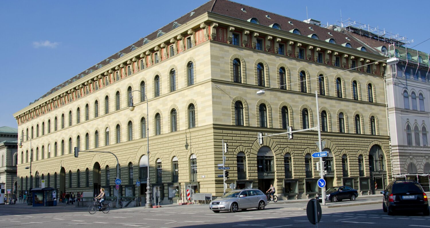 Personalberatung-in-München-Ludwigspalais-Anfahrt